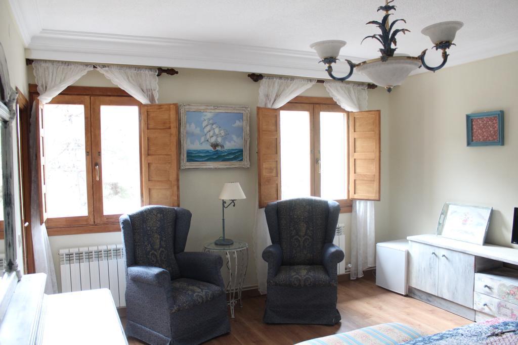 Hostal-Restaurante Fogon De Gredos Гисандо Экстерьер фото
