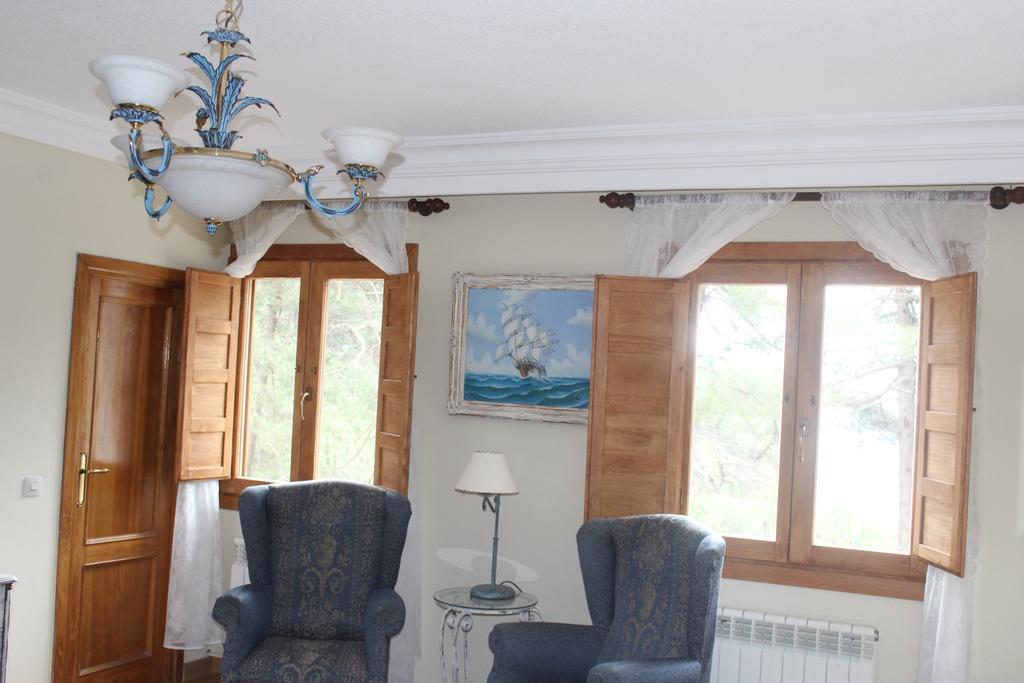 Hostal-Restaurante Fogon De Gredos Гисандо Экстерьер фото